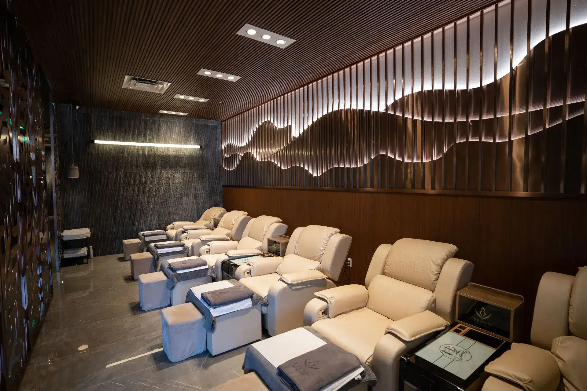 Zenko Spa relaxation lounge in Fort Lauderdale